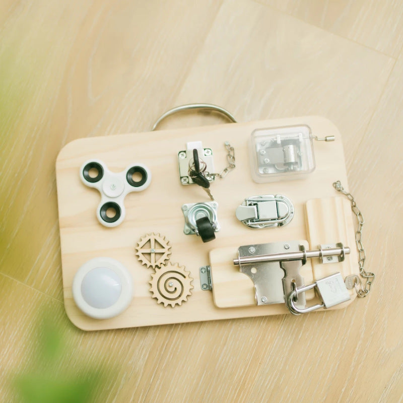 Väike tegeluslaud beebidele