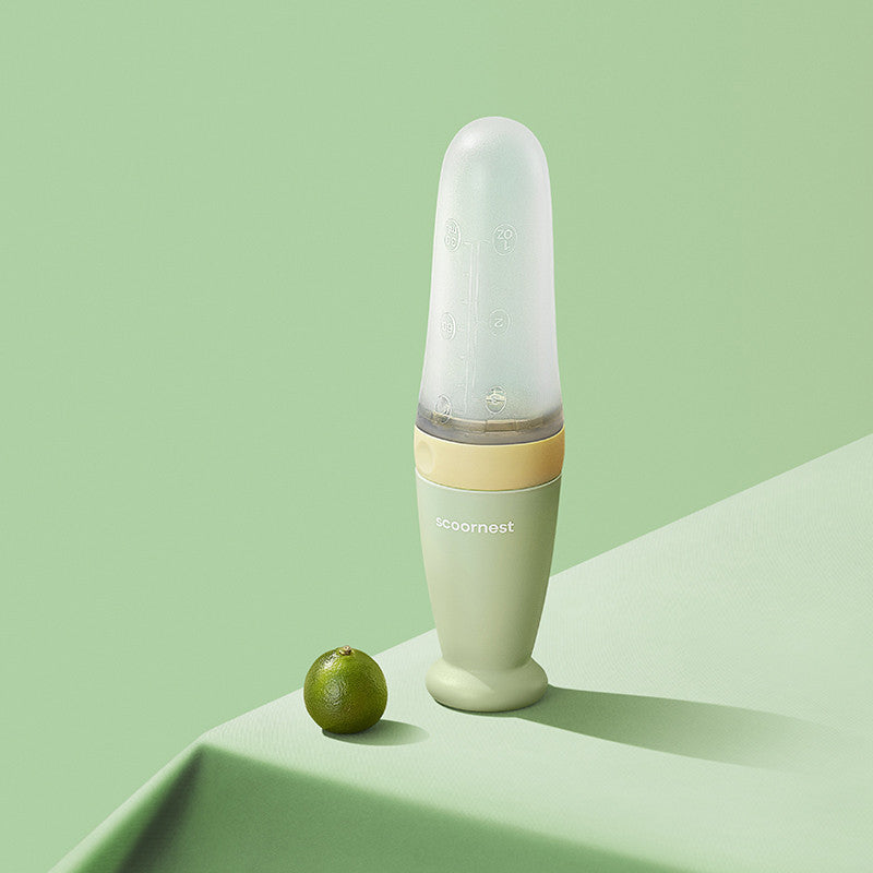 Silikoonist praktiline püreetuub-lusikas beebile